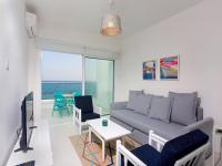 B&B Limassol - On The Beach Penthouse by TrulyCyprus - Bed and Breakfast Limassol