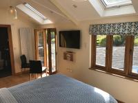 Deluxe Double Room with Shower