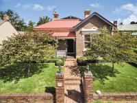 Loloma Bed and Breakfast - B&B