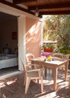 Turtle Beach Studios - B&B Agalás