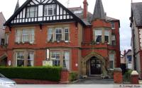 B&B Llandudno - Crickleigh House - Bed and Breakfast Llandudno