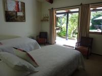 Superior Garden Twin Room with Pool View - Palm