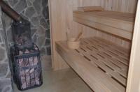 Hotel Yacht Club Mayak - B&B Dnistrivka