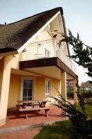 Reetdachhaus "Strandhaus Sterni" - B&B