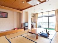 Family Room with Garden View