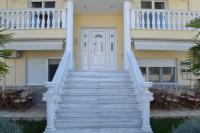 Irini Apartments - B&B Keramotí