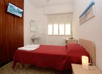 Single Room with Private External Bathroom