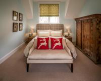 Zimmer mit Kingsize-Bett