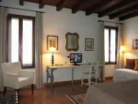Dreibettzimmer mit Bad