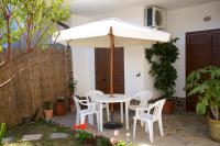 B&B San Vito - Apartment Rose e Fiori Sardegna - Bed and Breakfast San Vito