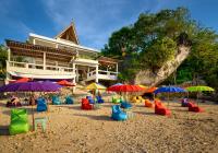 The Point Beach-Front Balangan - B&B
