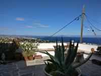 Goddess Artemis Balcony Apartment Near Athens Airport - B&B Artémida