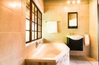 Chambre Lit Queen-Size Classique