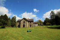 B&B Llanfallteg - David's Organic Farm Wales - Bed and Breakfast Llanfallteg