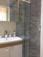 Kleine Tweepersoonskamer met 2 Aparte Bedden