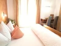 Doppelzimmer mit Balkon