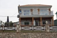 Laura Beach House - B&B Alykes