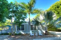 Seahorse Cottages - Adults Only - Bed and Breakfast Sanibel