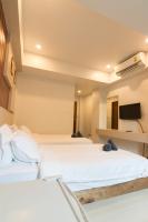 Moderne Tweepersoonskamer met 2 Aparte Bedden