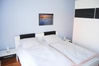 One-Bedroom Apartment with Terrace - 02