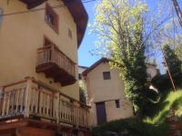 Eco-hôtel et Yourtes du Mercantour - B&B Guillaumes