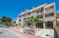 Ivana Apartments - B&B Macarsca