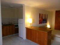 Monolocale con Terrazza in Comune - 1 Letto Matrimoniale e 1 Letto Singolo