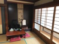 Economy Triple Room