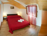 One-Bedroom Apartment with Balcony
