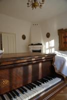 Large Double Room with River View and Separate Bathroom