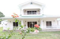 Julie's Holiday Home - Bed and Breakfast Pointe Au Sel