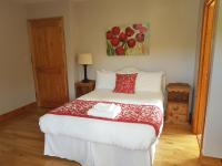 Family Room (2 Adults + 2 Children)