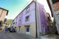Central Located Guest House - B&B