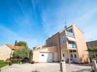 Apartments Sunny Garden - B&B Brodarica