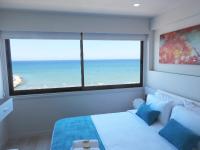 B&B Larnaca - Lazuli Sea View Beachfront Ap 253 - Bed and Breakfast Larnaca