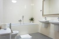 Double or Twin Room with Private Bathroom 6