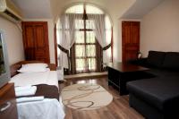 Junior Suite (2 Adults + 2 Children)