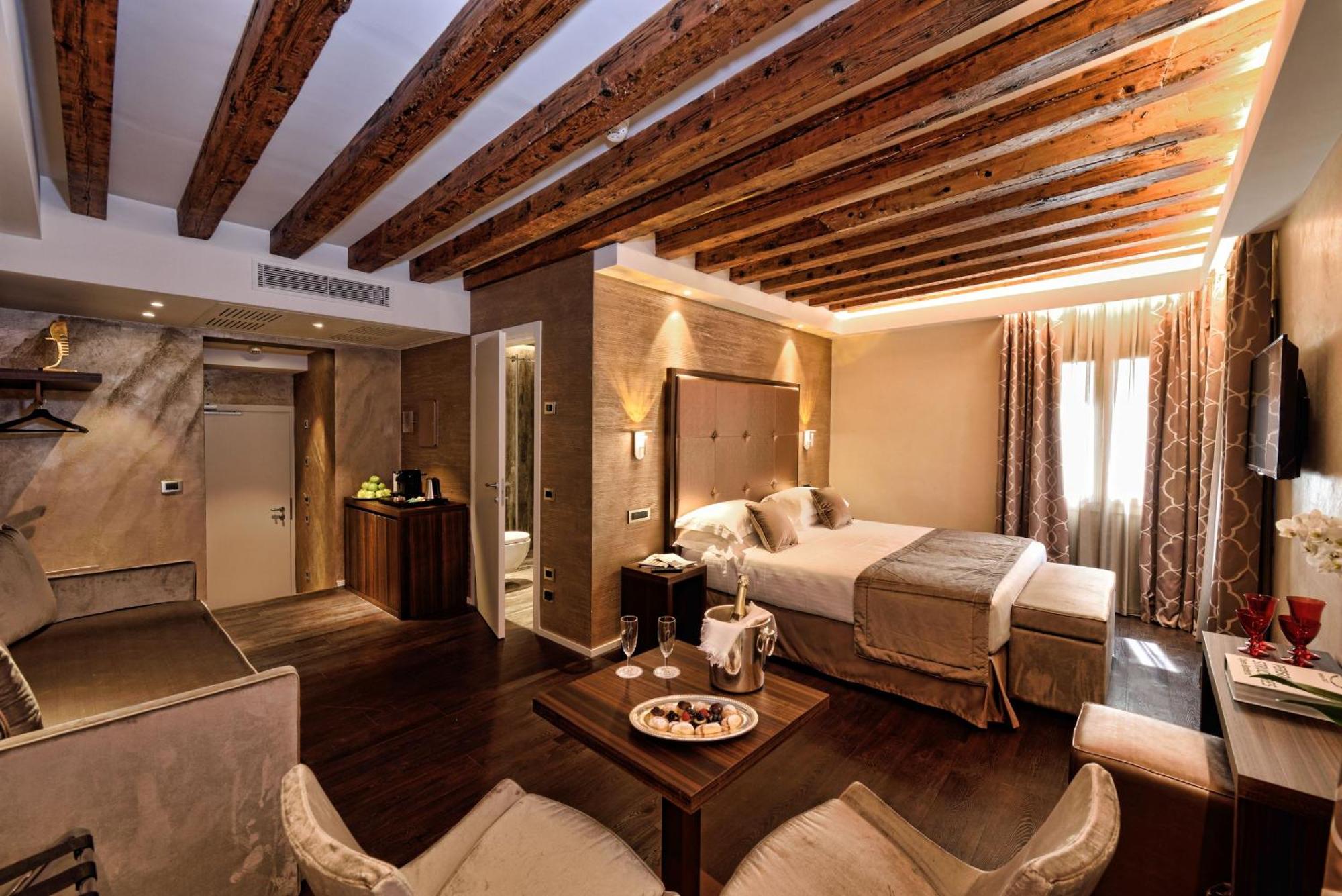 4. Rosa Salva Hotel