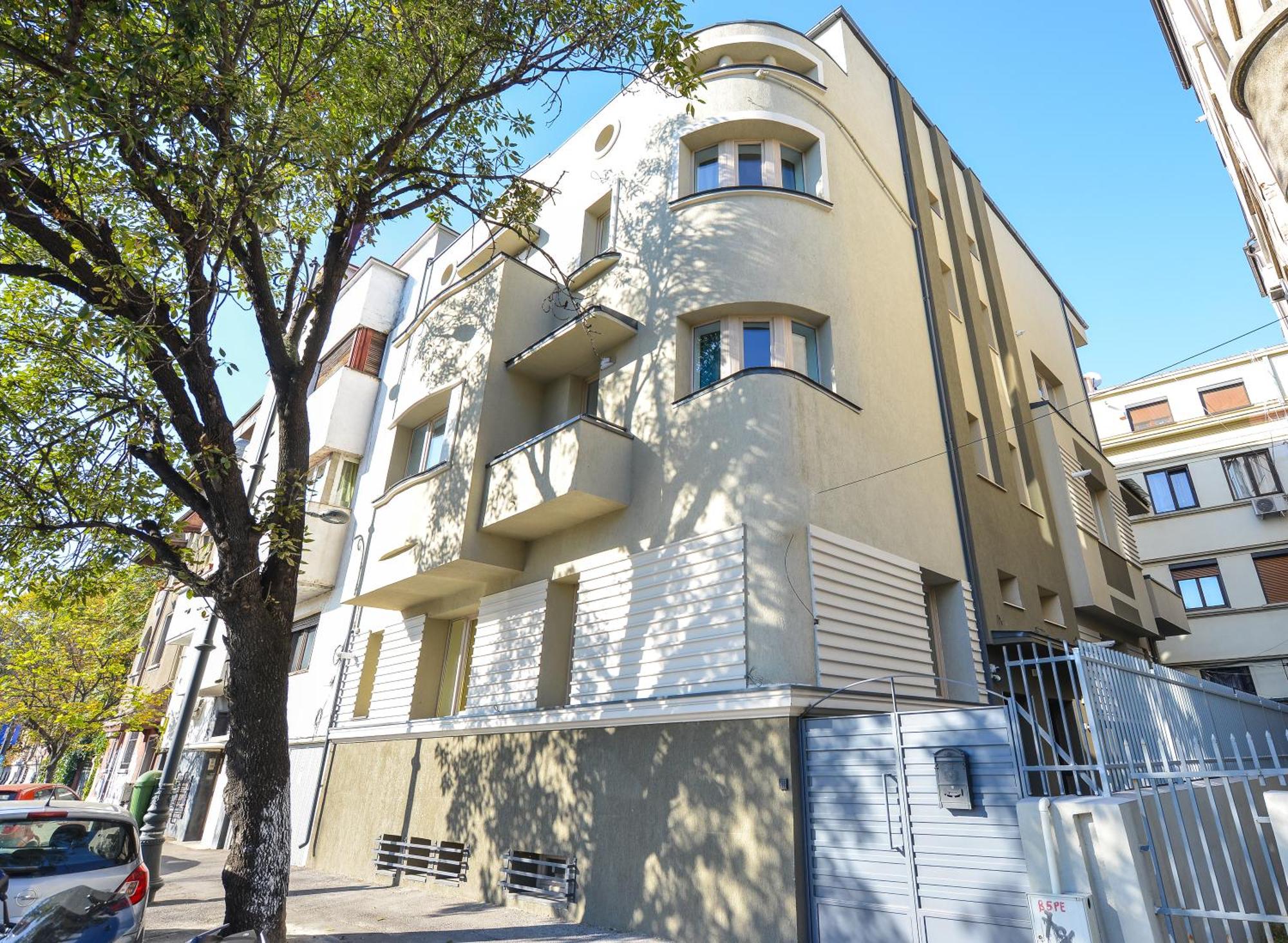 Parliament & River View Apartments — photo 5