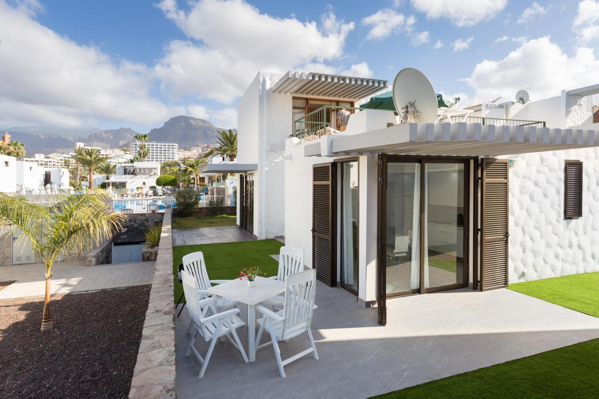 241 Quiet Bungalow with terrace
