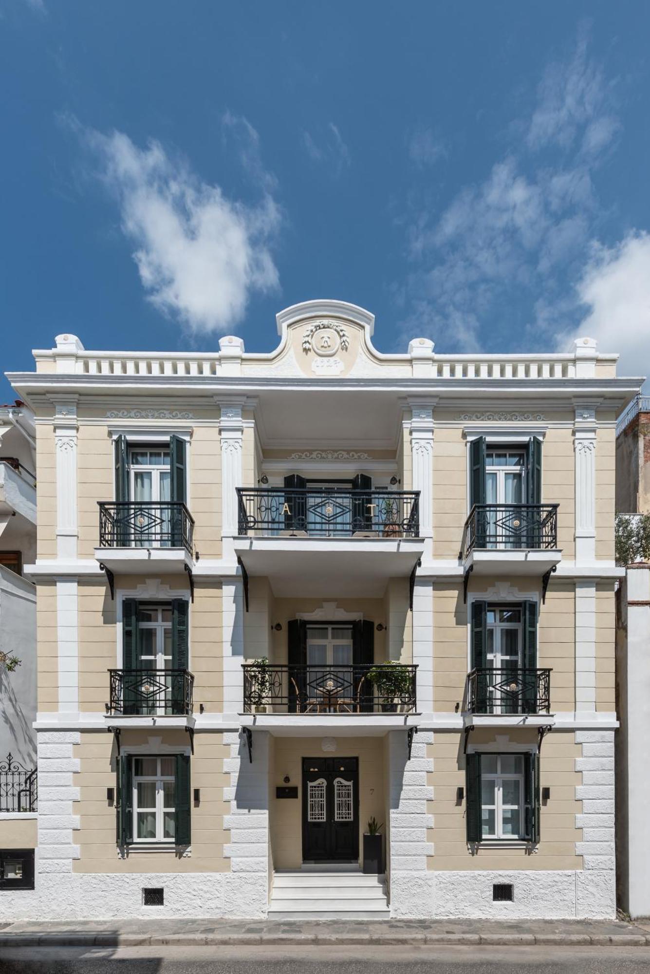 3. Blue View Apartments