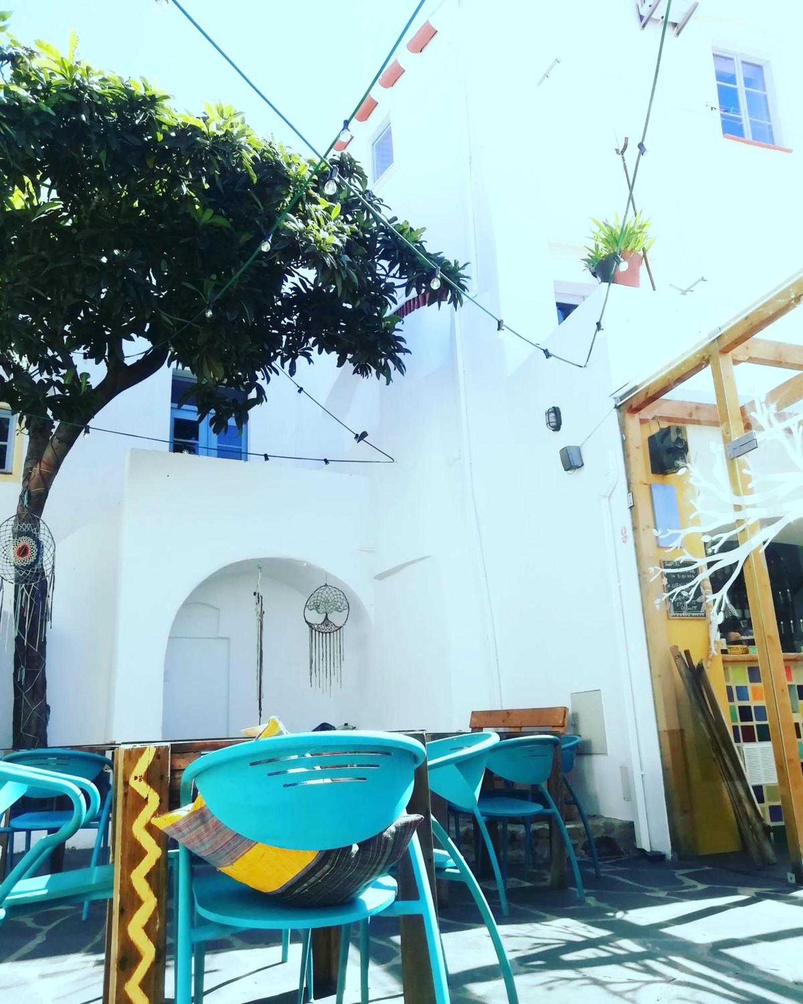 9. Casa Do Patio- Bed & Breakfast- City Center