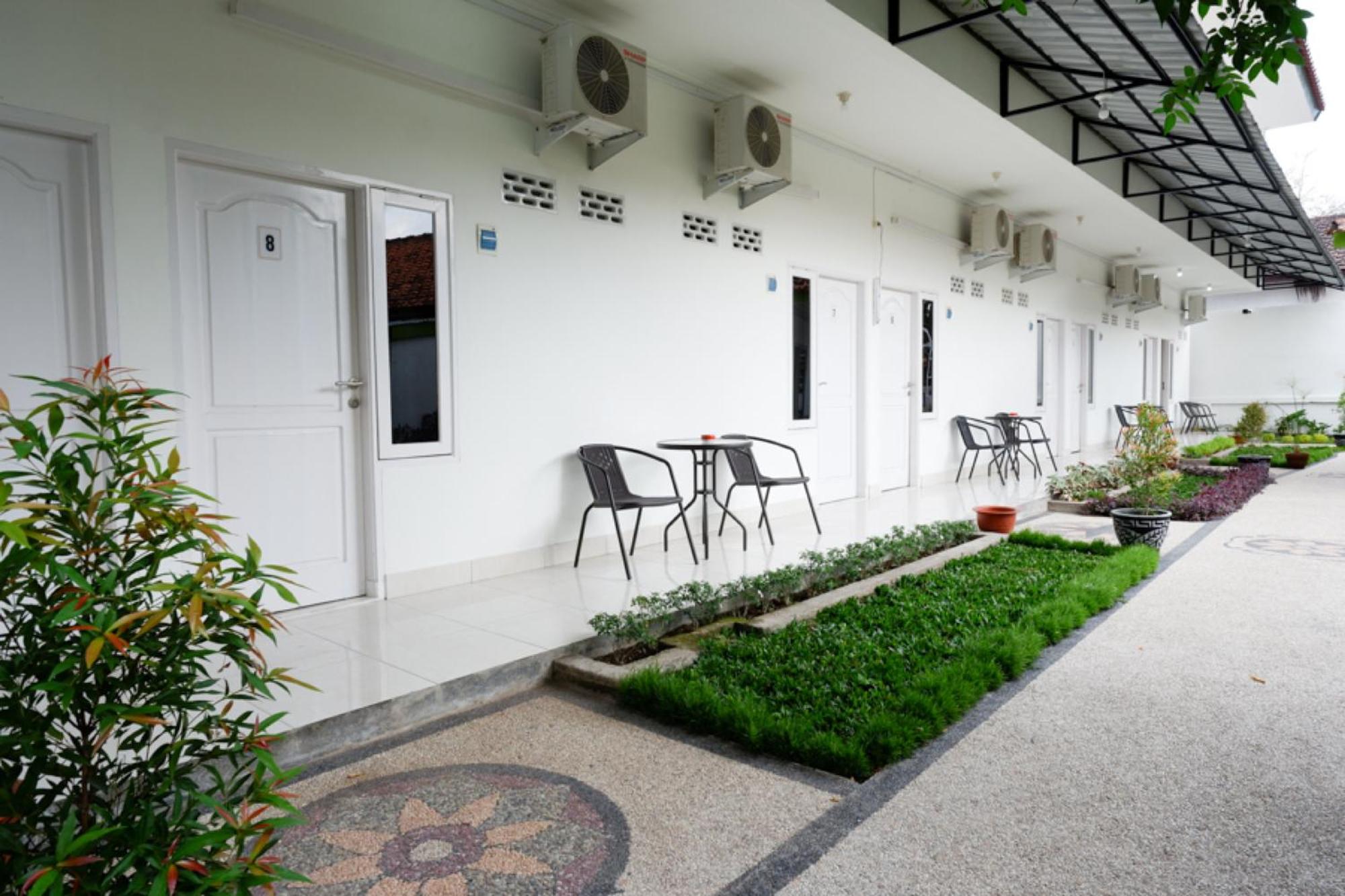 RedDoorz near Mataram University — foto 5