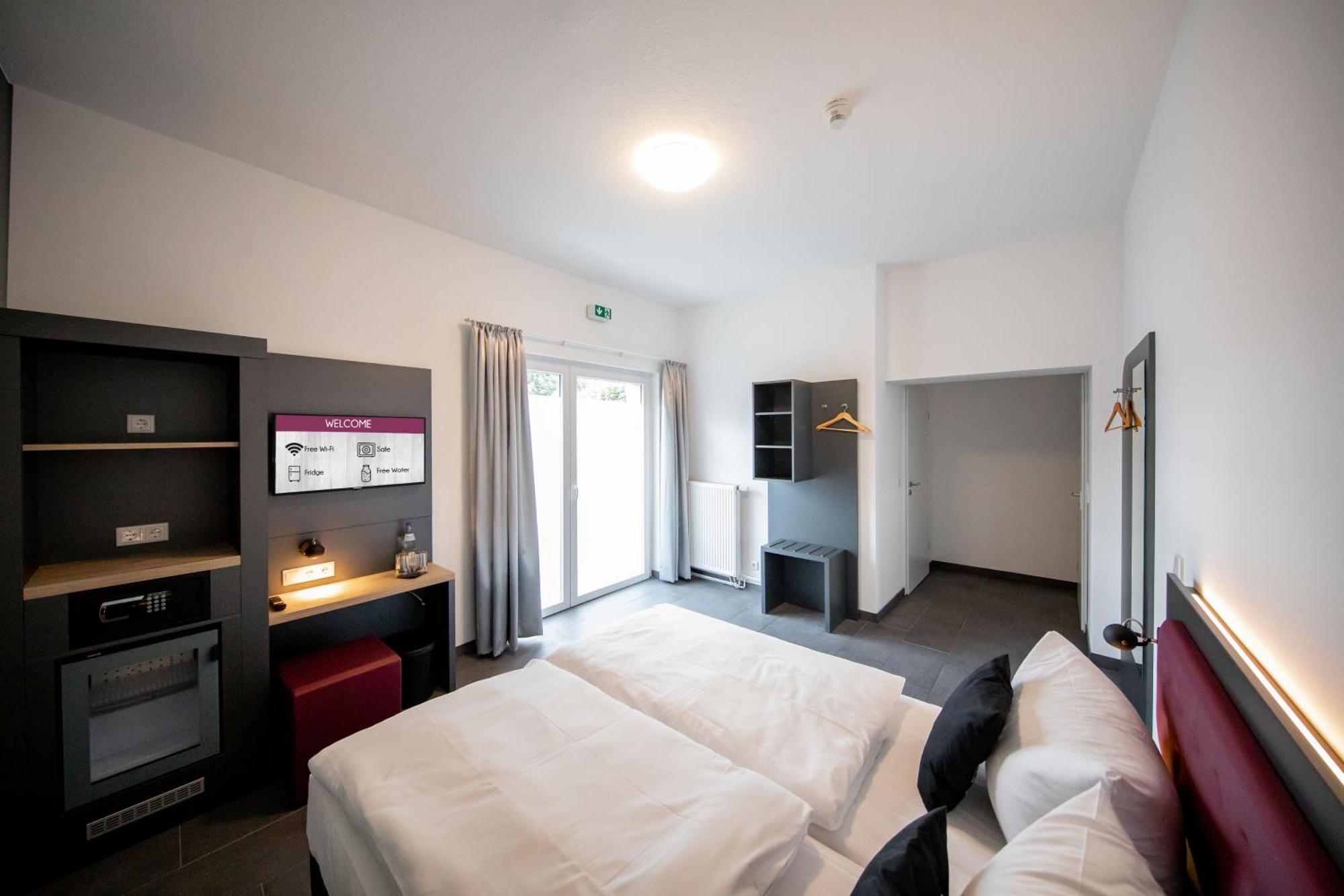 SMARTY Airport Cologne Hotel - KONTAKTLOSER SELF CHECK-IN — photo 3