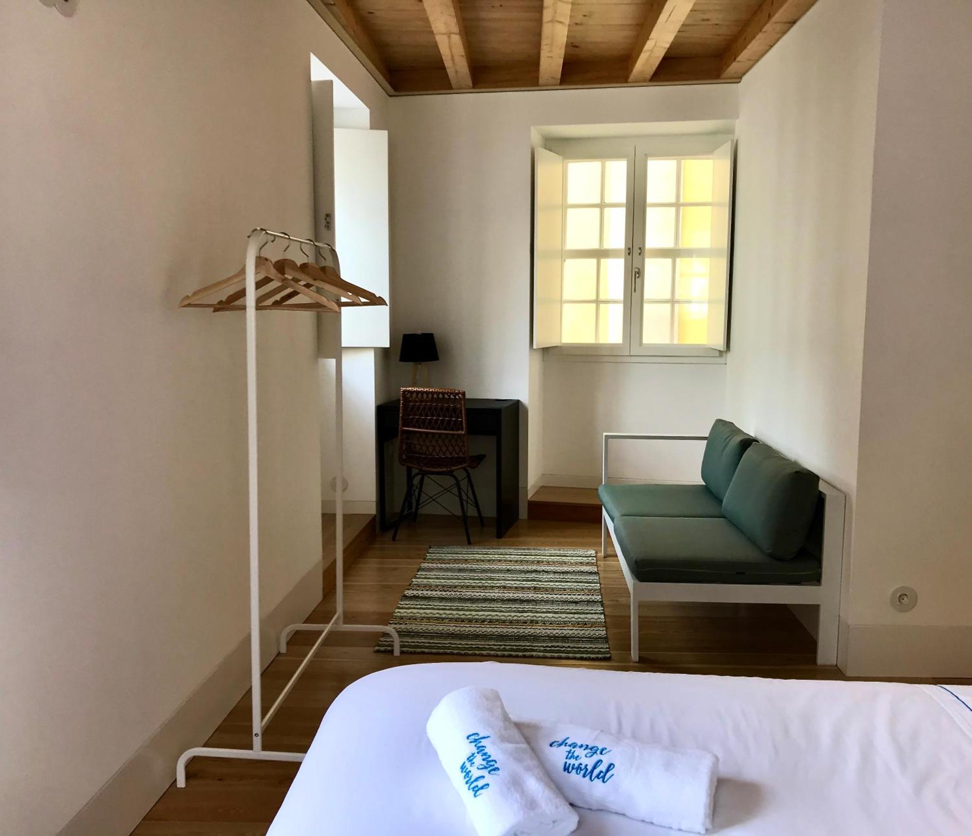 Change The World Hostels - Coimbra - Almedina — foto 2