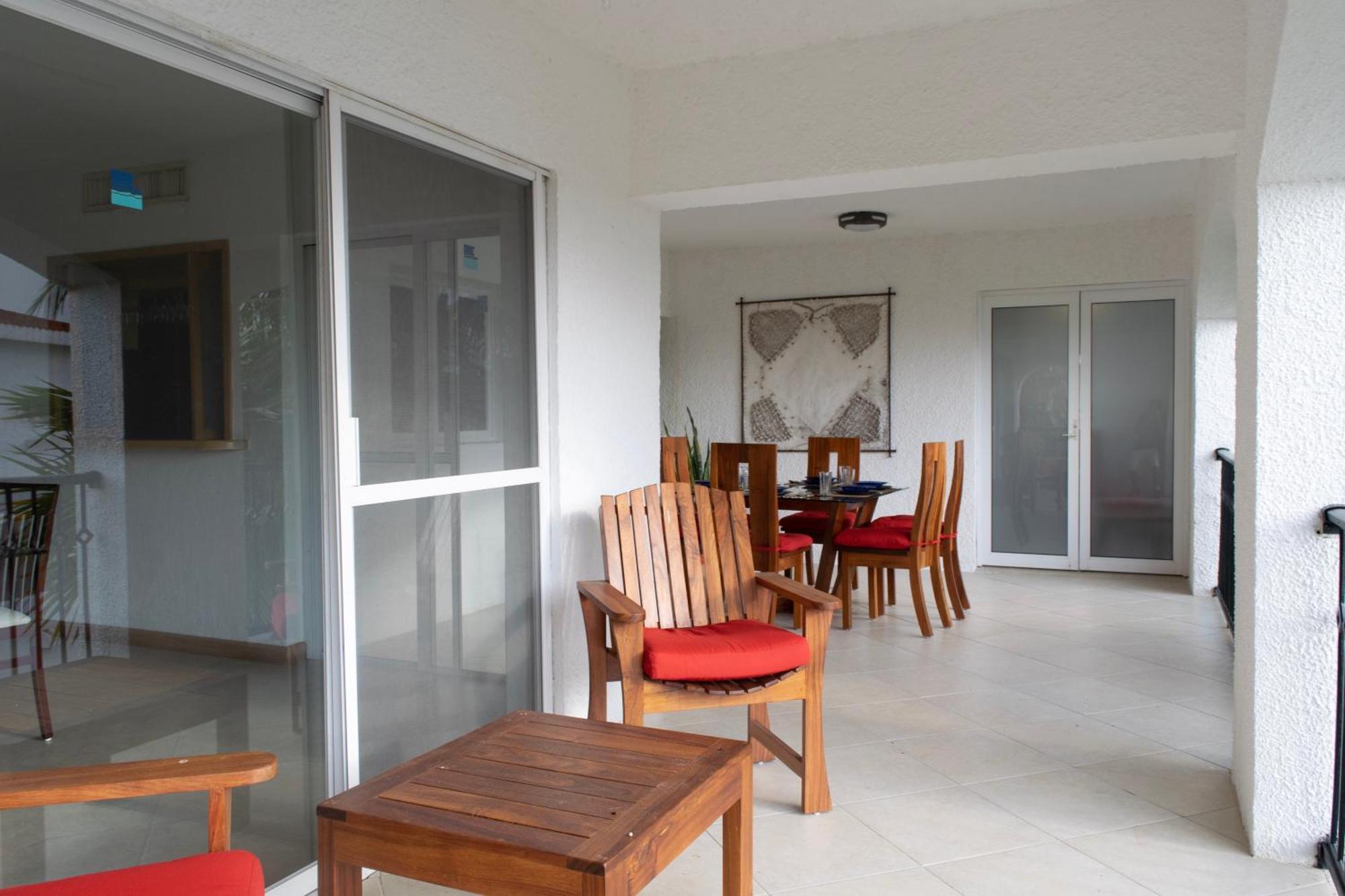 Oceanfront condo at voted best Cancun sandy beach, foto 13