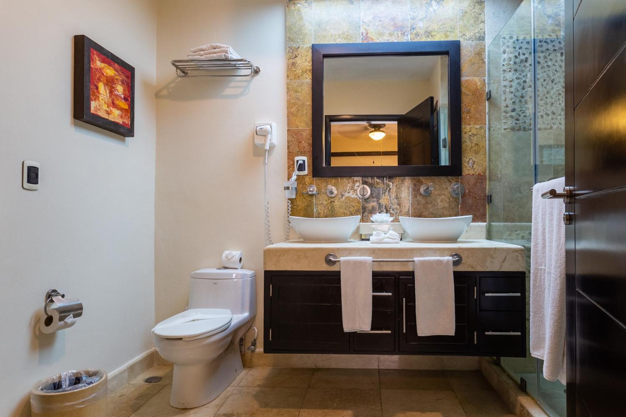 Corner 2 bedrooms condo 3rd floor facing the ocean at ELFARO by DPM, foto 14