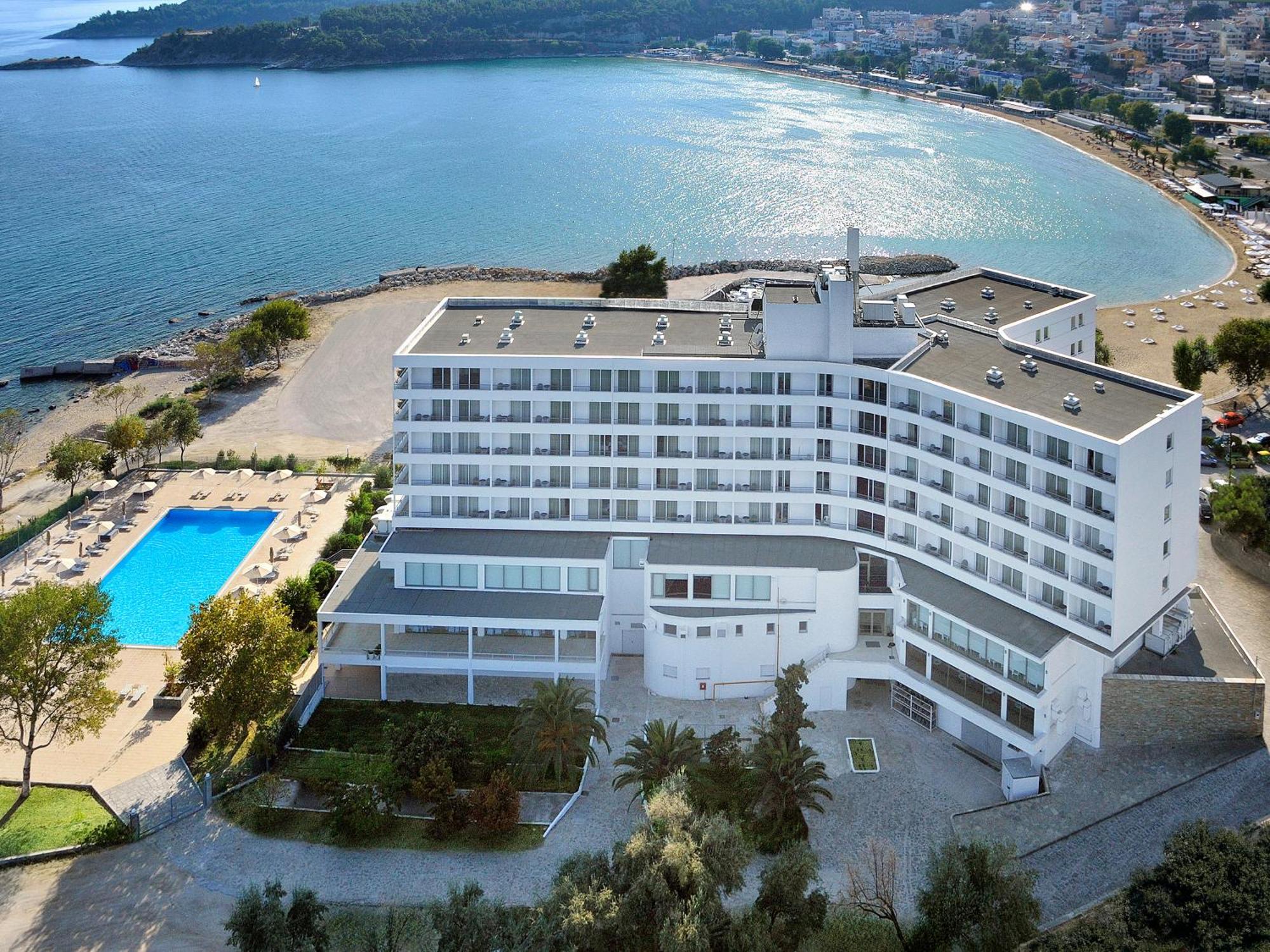 7. Airotel Galaxy Hotel