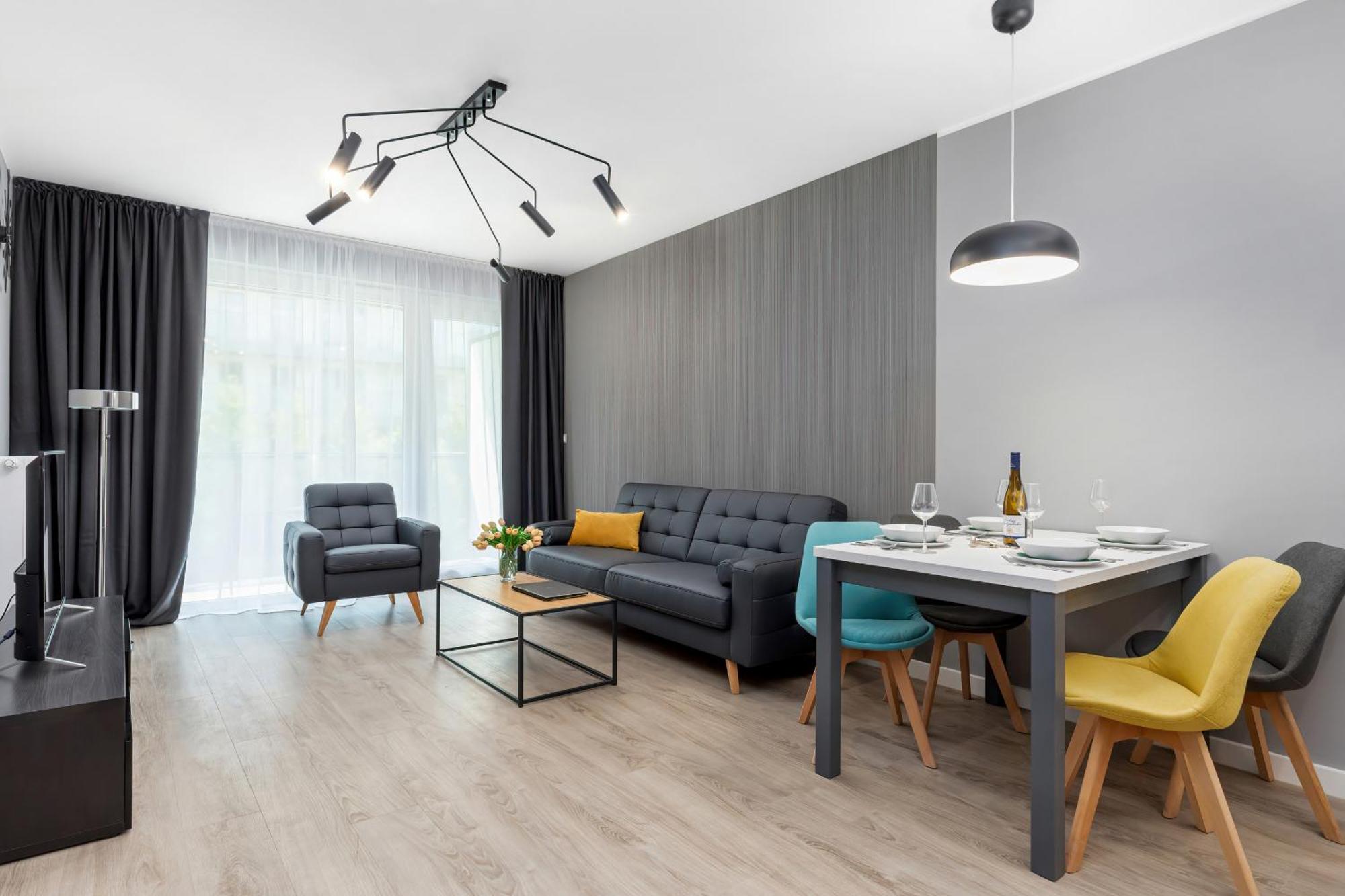 Modern City Center Apartments by Noclegi Renters