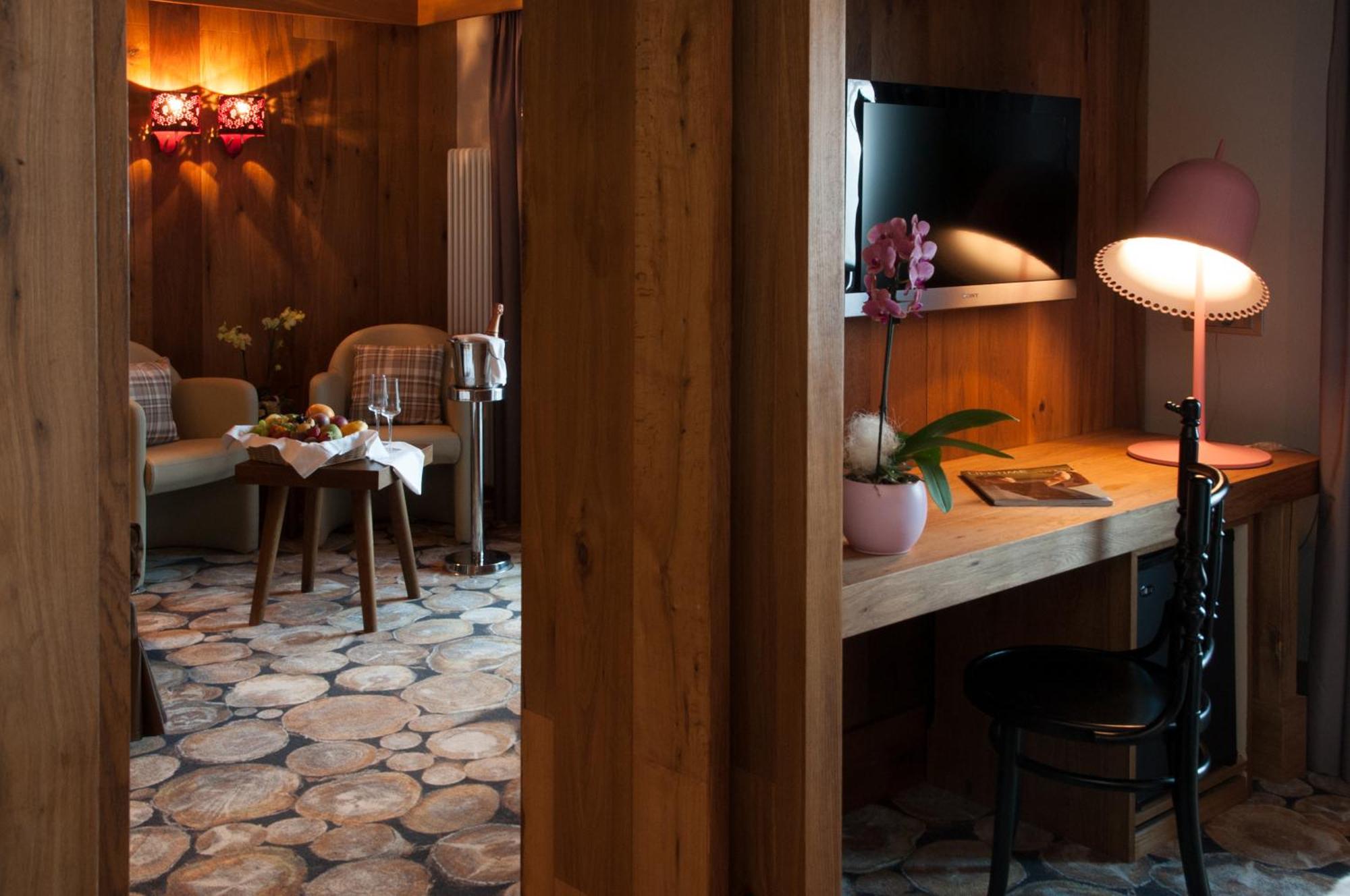 Alexander Charme Hotel — photo 3